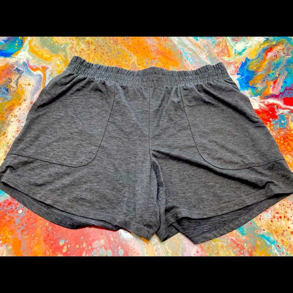 Grey all in motion active shorts with pockets size Large